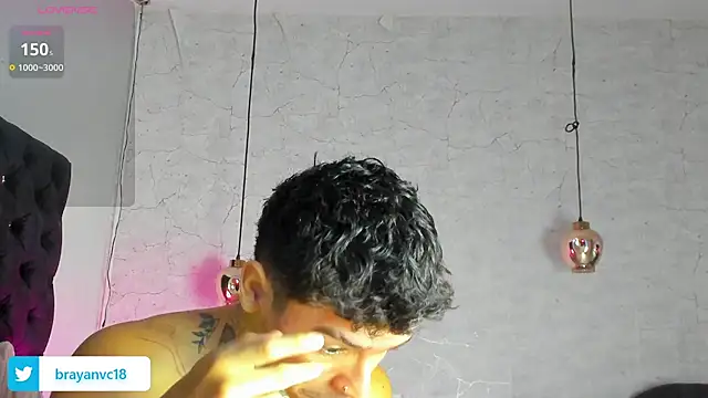 Ian Castillo  online show from October 6, 11:18 am