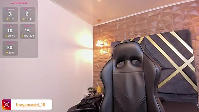 Ian Castillo  online show from January 11, 1:27 pm