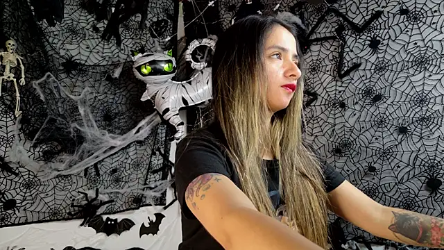 julietta   jackson online show from October 27, 4:44 pm