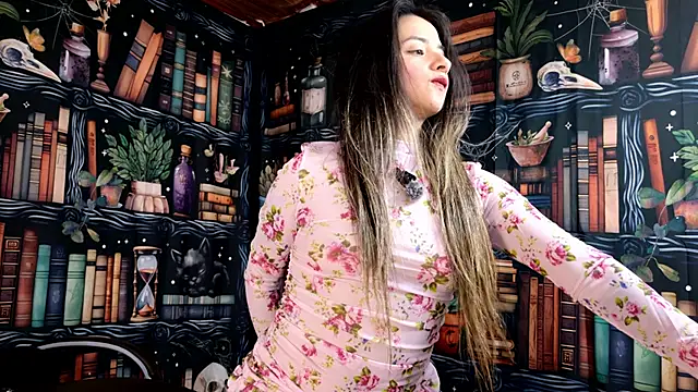 julietta   jackson online show from April 7, 8:09 pm