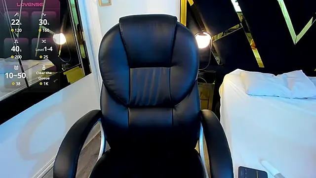 ninfomaria  online show from February 7, 9:04 pm