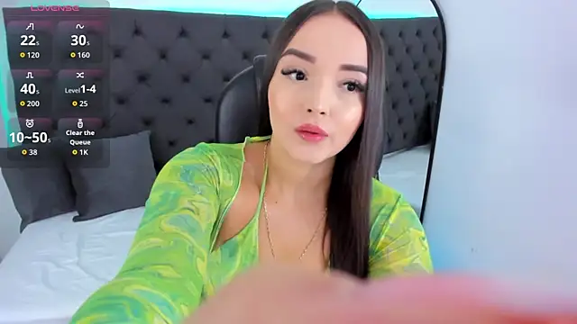 ninfomaria  online show from October 25, 3:40 pm