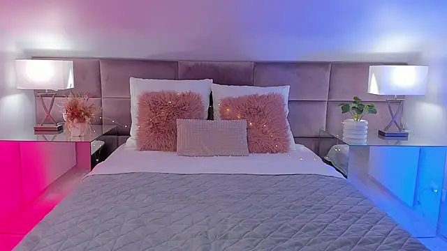 Snapshot of MonteCarla chatting on March 12, 2:12 pm MonteCarla online show from March 12, 2:12 pm