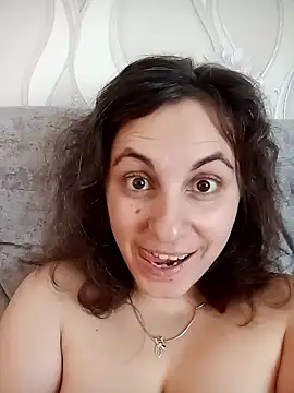 ShelaDiass online show from January 15, 4:28 am