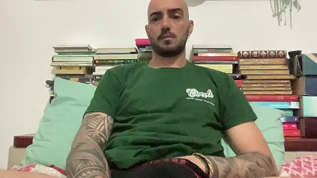 alessandromori91 online show from April 22, 9:05 pm