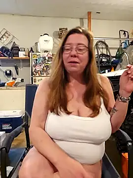 MsShelby40 online show from April 18, 9:26 pm