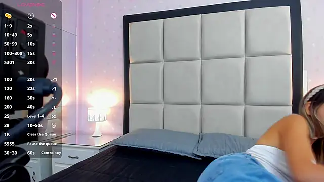 pauliCarter online show from October 7, 9:12 pm