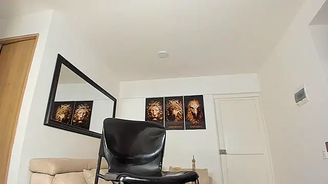 smit hot sr online show from December 25, 7:35 am