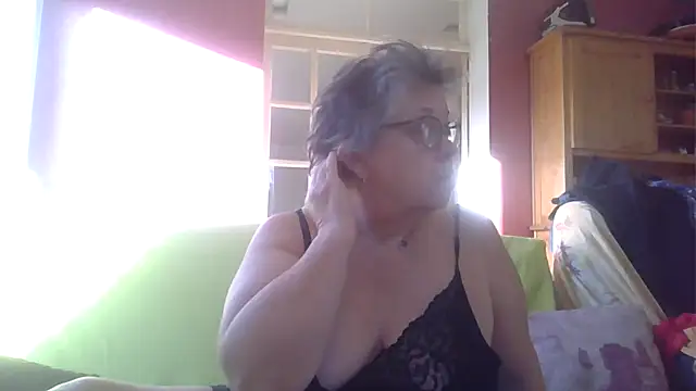 Vandeae44 online show from December 2, 9:36 am