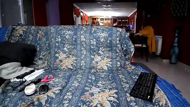 Snapshot of maduroguapo chatting on December 17, 10:27 pm maduroguapo online show from December 17, 10:27 pm