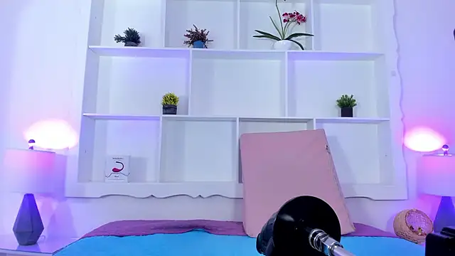 Jenifer Diaz online show from January 14, 7:11 pm