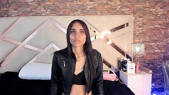 Snapshot of sophie_pariss chatting on September 12, 4:56 am sophie pariss online show from September 12, 4:56 am