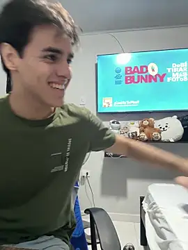 Snapshot of Alex_and_Fabian chatting on December 15, 3:55 am Alex and Fabian online show from December 15, 3:55 am