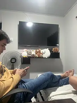 Alex and Fabian online show from December 21, 4:52 am