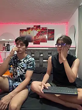 Alex and Fabian online show from May 24, 2:05 am