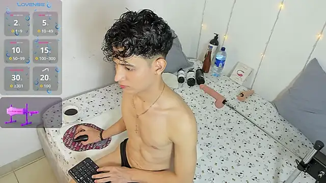 Benjamin Buster online show from September 18, 4:03 am