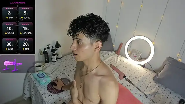 Benjamin Buster online show from September 25, 4:16 am