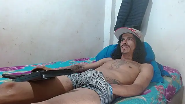 damian bottom bigcock online show from April 22, 9:38 pm