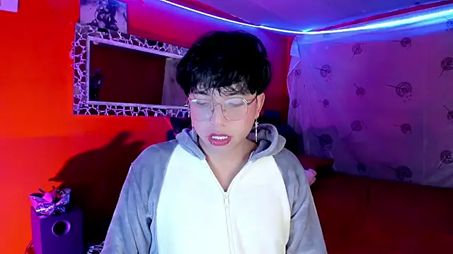 Snapshot of AnggelONfiree chatting on October 7, 5:26 am AnggelONfiree online show from October 7, 5:26 am