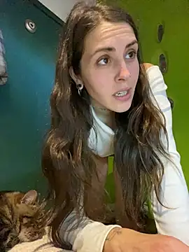 Snapshot of isadelasestrellas chatting on June 19, 8:34 pm isadelasestrellas online show from June 19, 8:34 pm