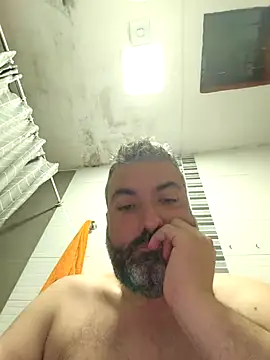 Snapshot of Abelito87 chatting on March 5, 3:46 am Abelito87 online show from March 5, 3:46 am