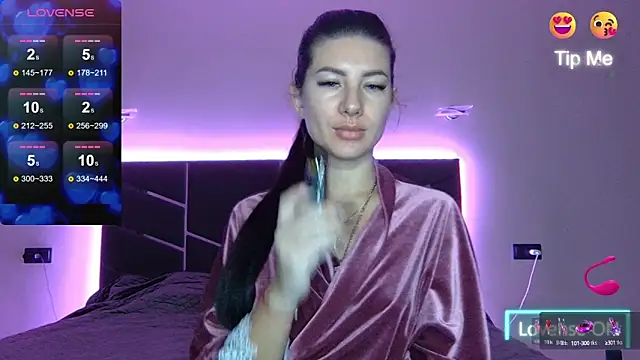 NessyStar online show from December 4, 6:55 am