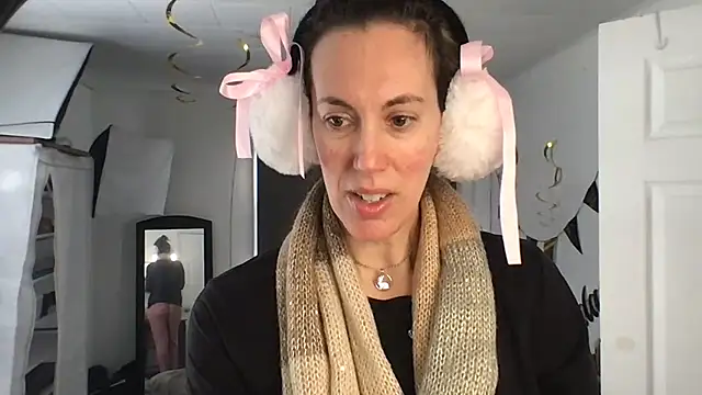 BonfireBonnie online show from February 20, 2:13 pm