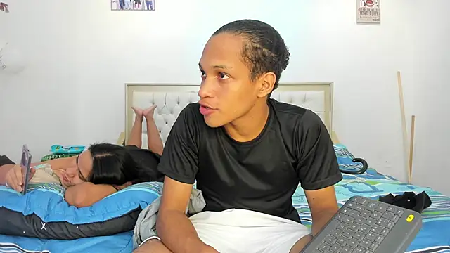 Snapshot of fenixonfire_ chatting on January 15, 8:26 pm fenixonfire online show from January 15, 8:26 pm