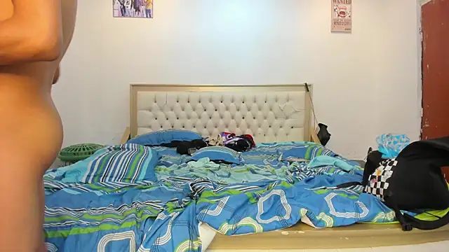 Snapshot of fenixonfire_ chatting on February 12, 10:37 pm fenixonfire online show from February 12, 10:37 pm