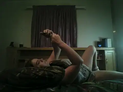 Hornyparratjie online show from December 3, 9:23 pm