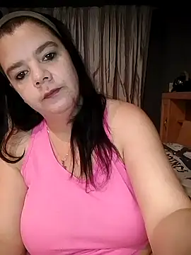 Snapshot of Hornyparratjie chatting on August 2, 2:21 am Hornyparratjie online show from August 2, 2:21 am