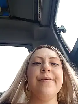 madelaine- online show from December 16, 7:32 pm