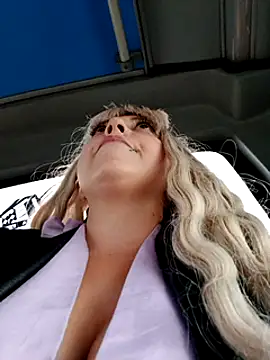 madelaine- online show from December 23, 9:40 pm