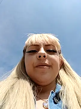 madelaine- online show from January 13, 7:10 pm