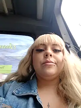 madelaine- online show from March 5, 6:01 pm