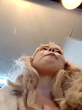 madelaine- online show from March 10, 10:55 pm