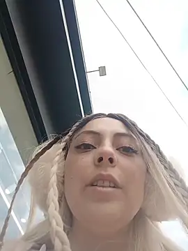 madelaine- online show from October 21, 8:09 pm