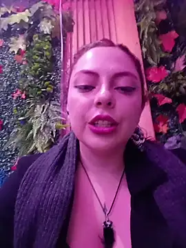 madelaine- online show from June 6, 7:29 pm
