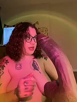 Snapshot of DaisyBooom chatting on February 28, 7:03 pm DaisyBooom online show from February 28, 7:03 pm