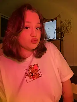 Snapshot of DaisyBooom chatting on March 19, 7:06 pm DaisyBooom online show from March 19, 7:06 pm