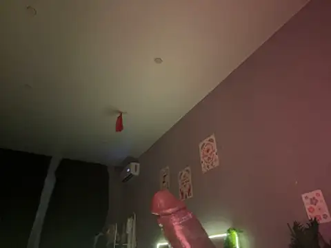 Snapshot of DaisyBooom chatting on October 25, 6:46 pm DaisyBooom online show from October 25, 6:46 pm