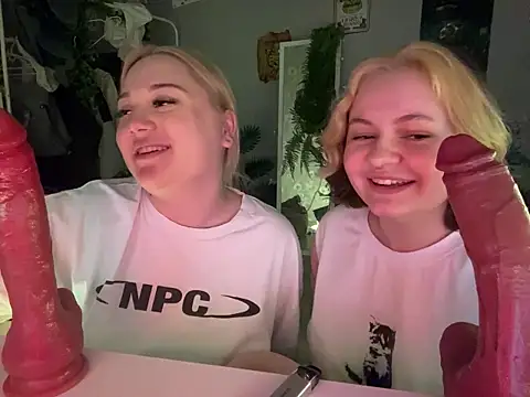 DaisyBooom online show from February 18, 8:27 pm