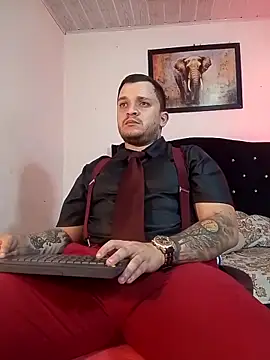 Snapshot of tony_landri chatting on October 24, 5:59 am tony landri online show from October 24, 5:59 am