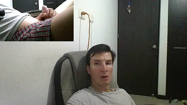 Snapshot of fieryloves chatting on March 21, 2:39 am fieryloves online show from March 21, 2:39 am