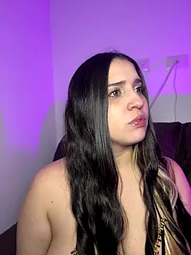 Snapshot of valentina_jonnes1 chatting on October 10, 6:45 am valentina jonnes1 online show from October 10, 6:45 am