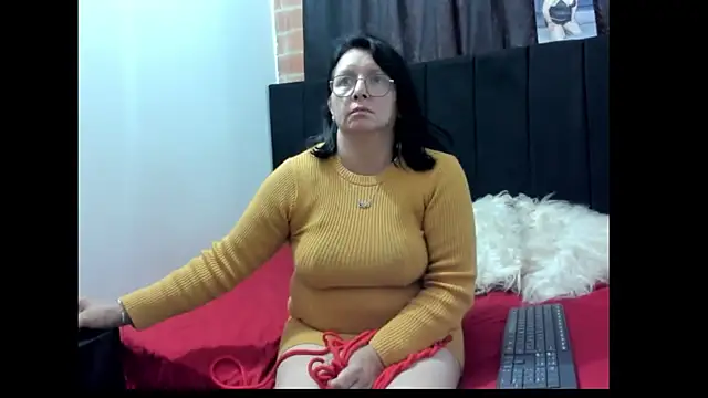 Evaaross 2345 online show from December 17, 12:11 pm