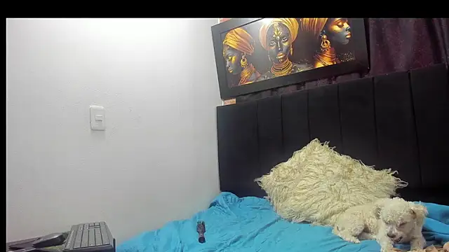 Evaaross 2345 online show from October 17, 2:30 pm