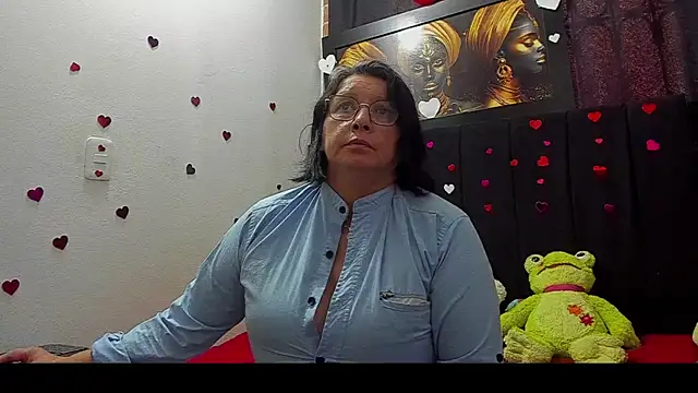 Evaaross 2345 online show from June 7, 8:34 pm