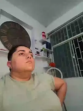 TwerkingAss online show from December 30, 5:26 am