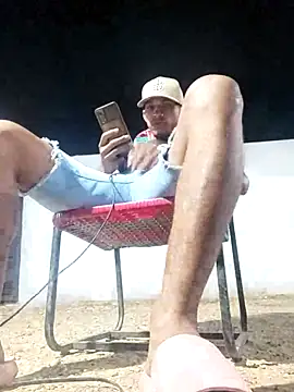 brattcumhot  online show from December 24, 4:44 am